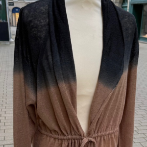 A Poil : « Cardigan en lin tie and dye »