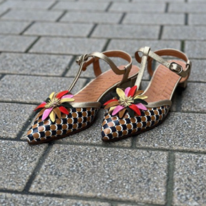 Chie Mihara: « Heleni »