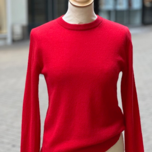 A Poil : « Pull cachemire essentiel »