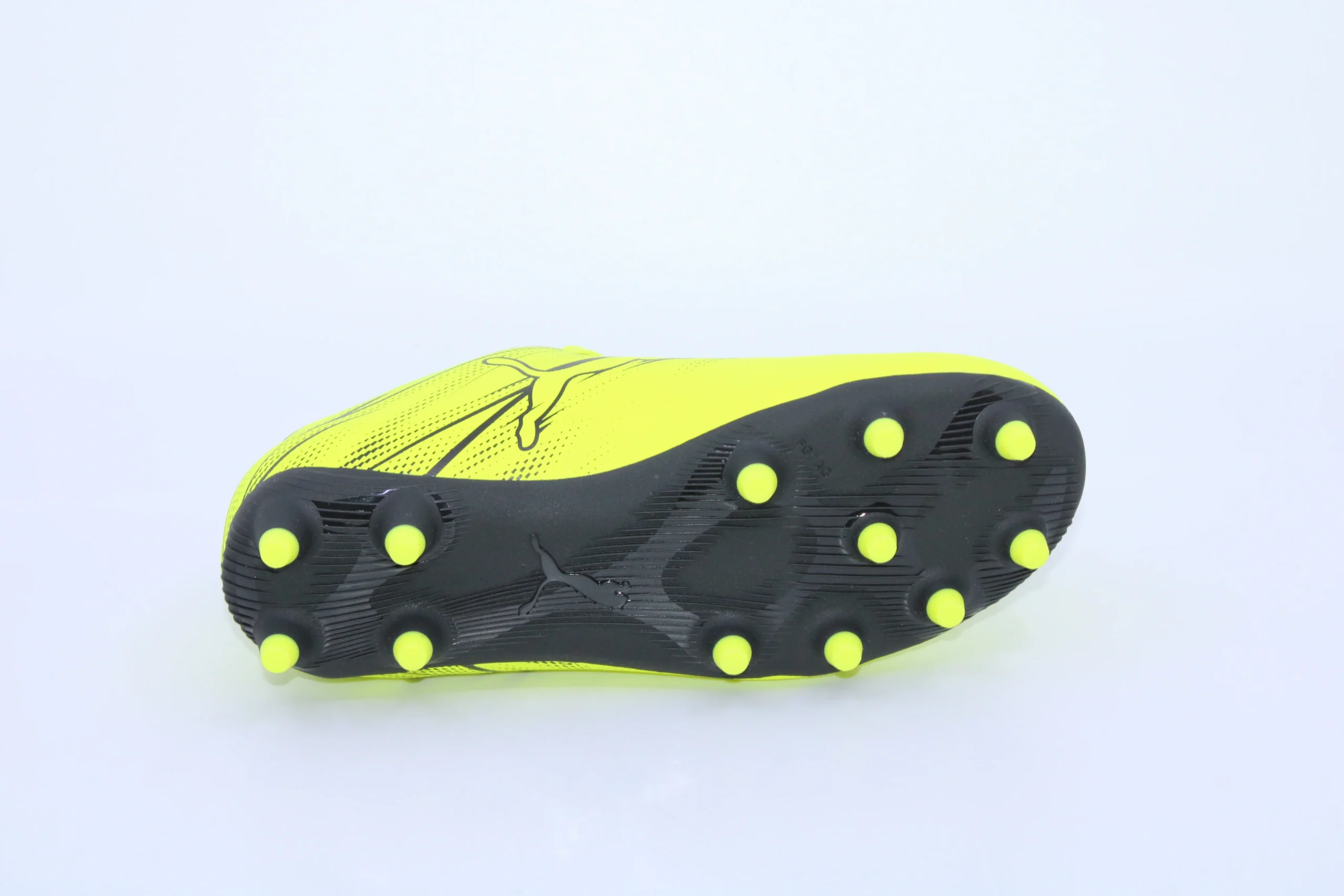 Espadrilles soccer Puma Attacanto FG/AG G Garçon – Image 4